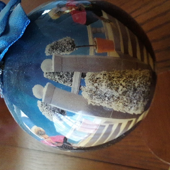 Barbie 1998 Christmas Bulb w a stand Vintage Collectible - Picture 4 of 10